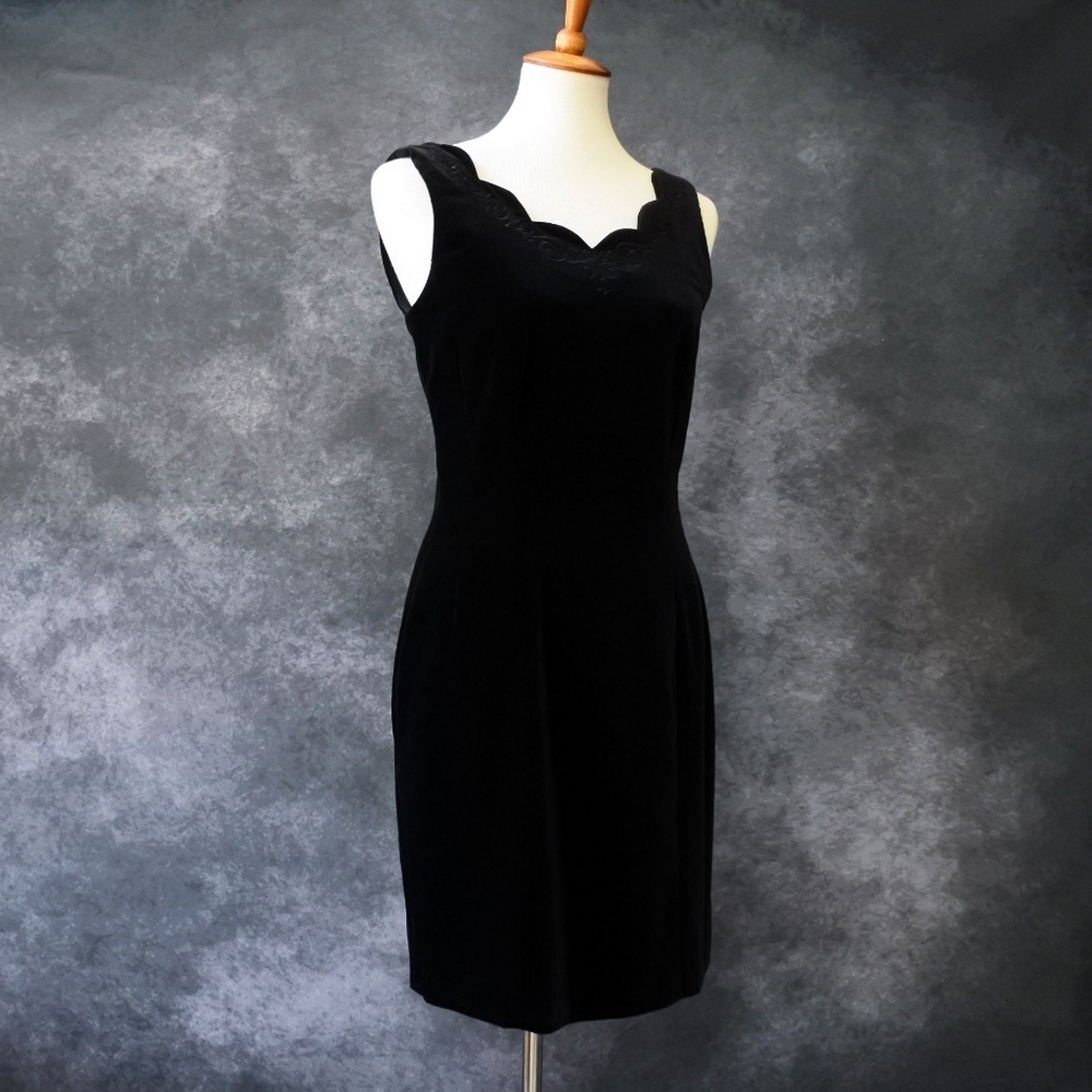 Vintage 90s Laura Ashley Black Velvet Dress Size US 8 UK 12